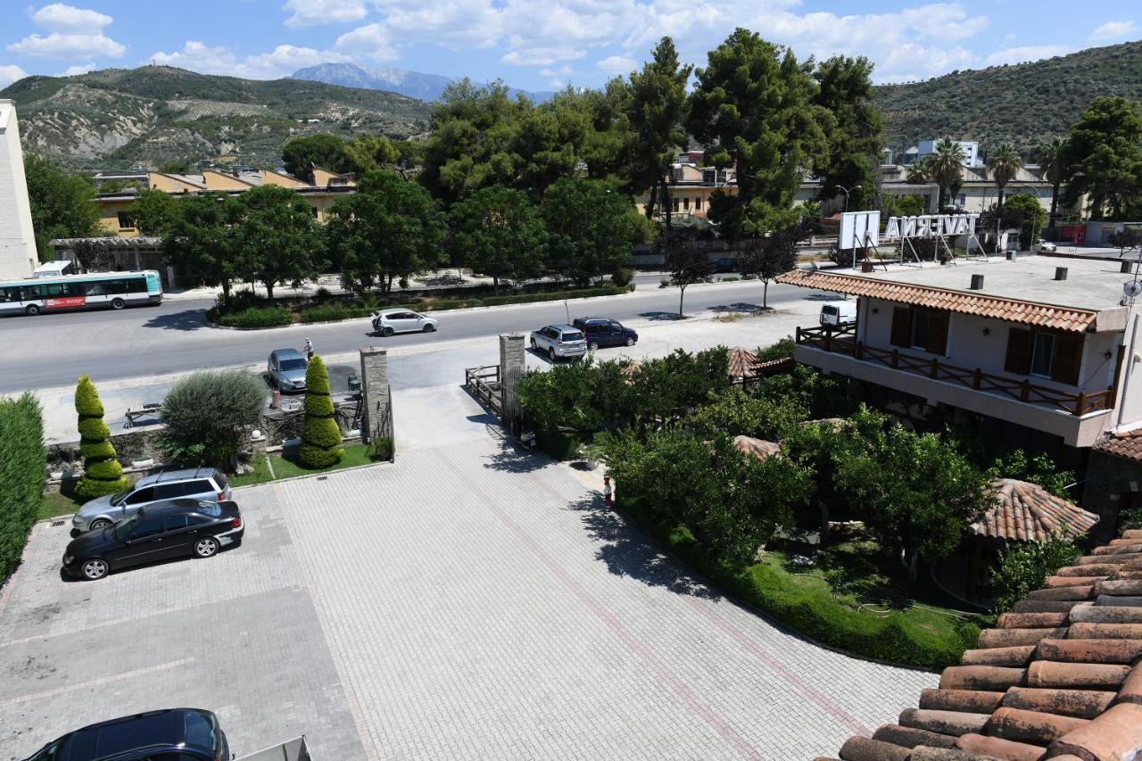 Hotel Kaceli Berati Exterior foto
