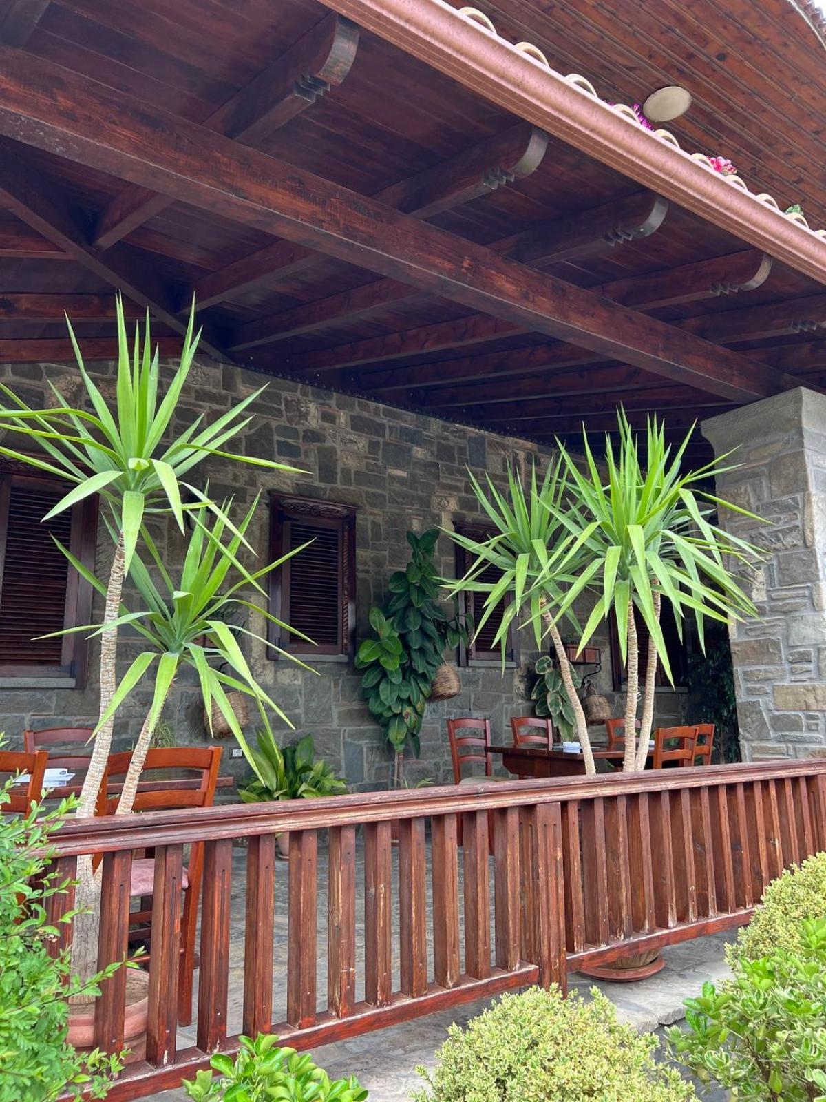 Hotel Kaceli Berati Exterior foto